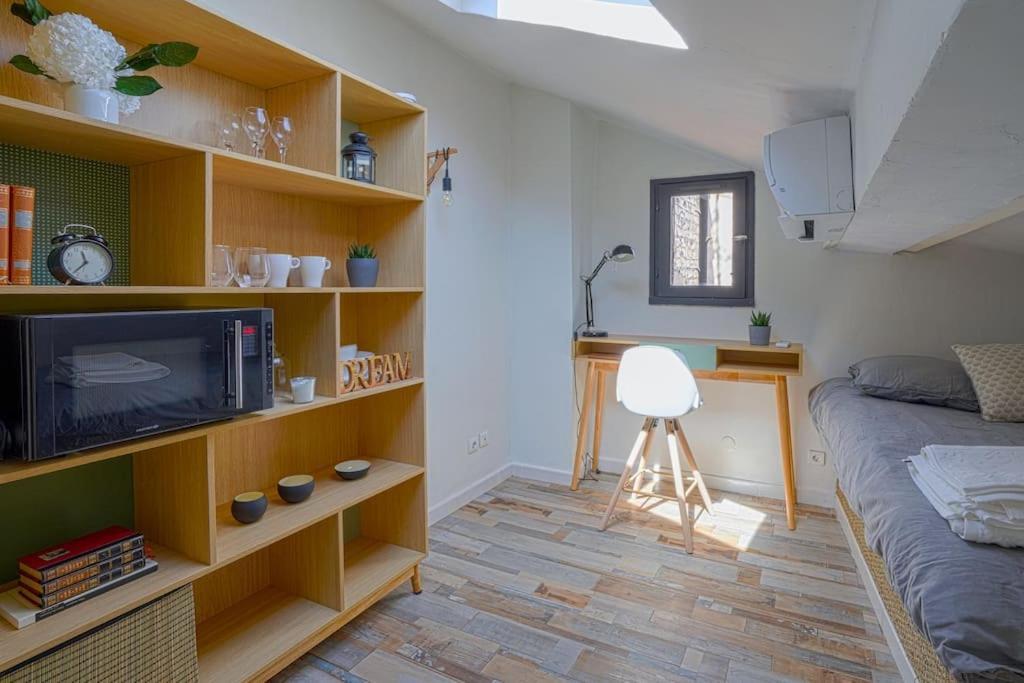 Sous Les Toits Tres Bien Place Et Climatise Appartement *
